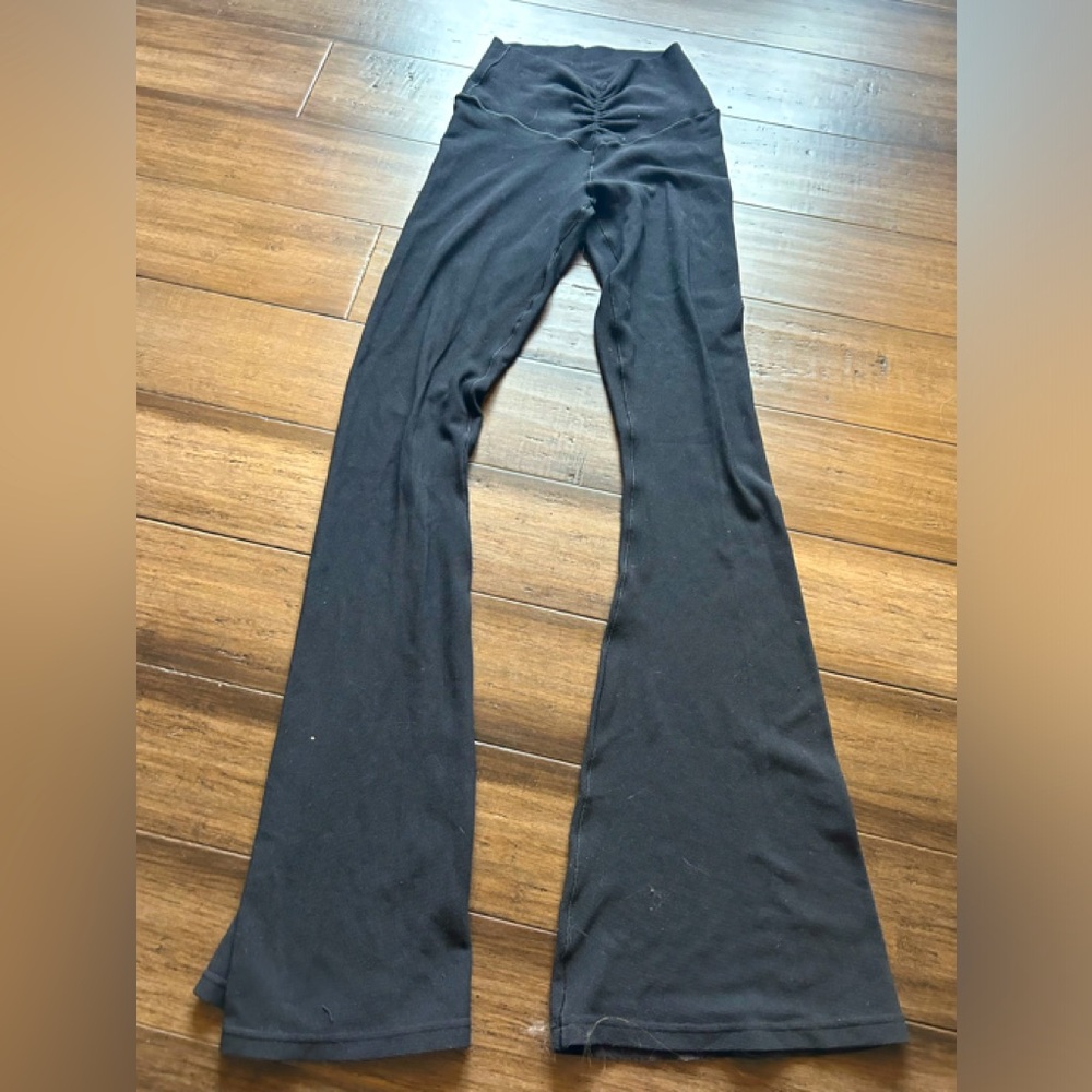 Aerie medium high rise flare leggings